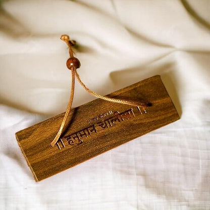🕉️ Wooden Hanuman Chalisa Book in Ancient Manuscript Style – Spiritual Gift & Pooja Décor (Pack of 1)